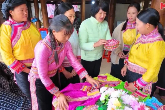 Mường Tùng đặt trọng tâm truyền thông trong hành trình giảm nghèo bền vững