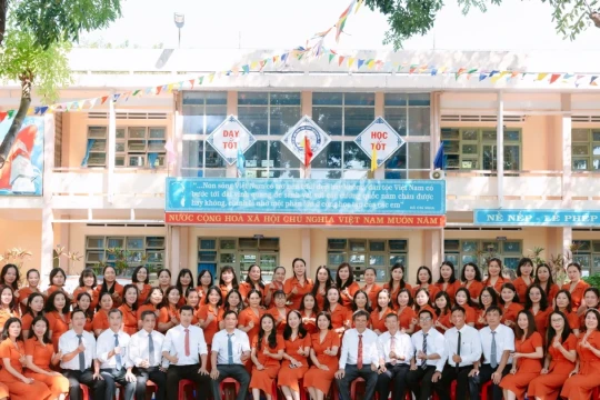 Hành trình 15 năm xây dựng và phát triển Trường THCS Nguyễn Sinh Sắc