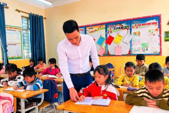 Thanh Hóa phân bổ 54.000 công chức, viên chức giáo dục năm 2026