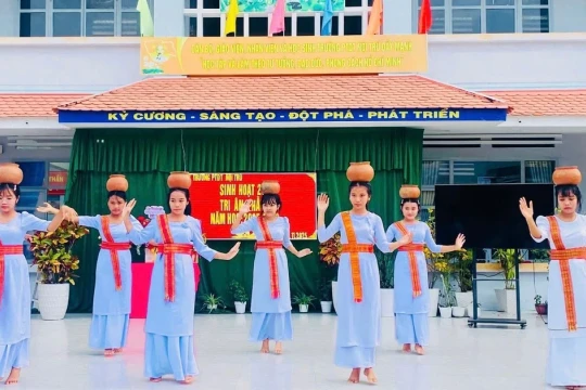 Giữ lửa văn hóa nơi mái trường nội trú ở Lâm Đồng