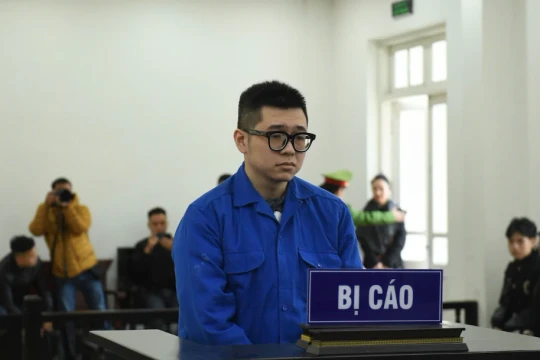 Ba luật sư bào chữa cho kẻ đánh phụ nữ trong chung cư Sky Central đều không đến toà