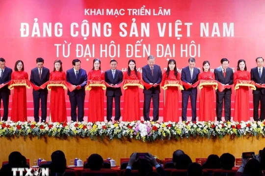 Tổng Bí thư dự khai mạc triển lãm 'Đảng Cộng sản Việt Nam - Từ Đại hội đến Đại hội'