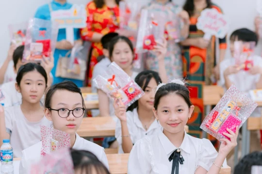 Tác động đa chiều khi công khai danh mục và mức thu trong giáo dục