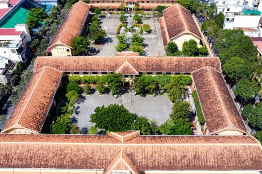 Chuyện về ngôi trường trăm tuổi ở xứ Tây Đô