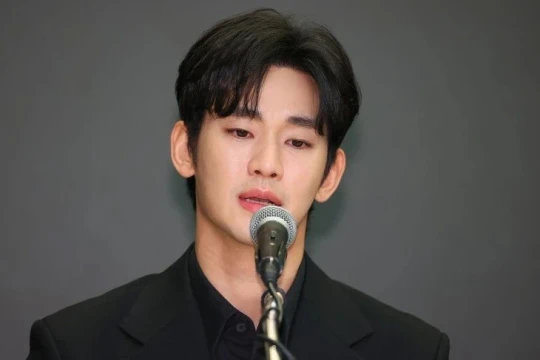 Kim Soo Hyun lọt top nam diễn viên nổi tiếng bị ghét nhất năm 2025