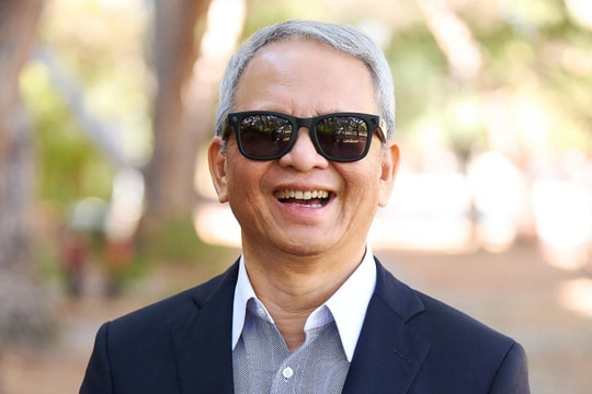 Người 'mặc cả' học phí đưa hàng trăm người Việt đến Mỹ làm tiến sĩ