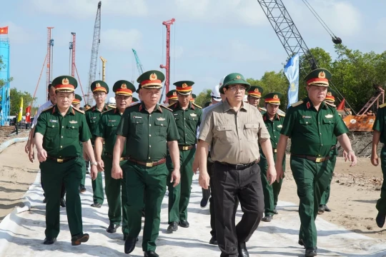 Thủ tướng kiểm tra công trình 'để đời' ở Cà Mau