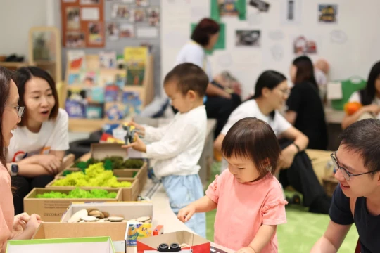 Cơn sốt giáo dục sớm: Trẻ nhỏ, kỳ thi lớn