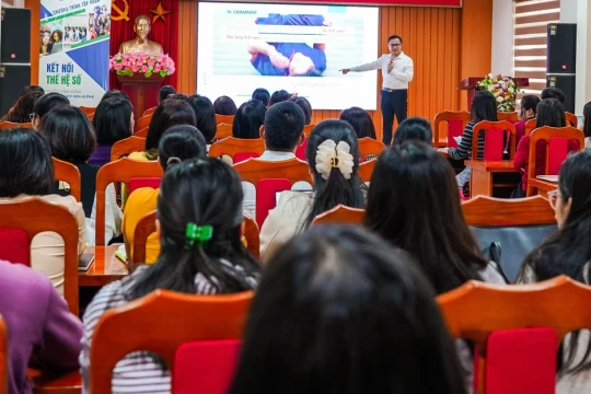 Trang bị năng lực số cho giáo viên: Tổ chức lại năng lực nghề nghiệp