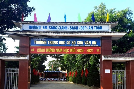 Vụ nữ sinh lớp 8 tố bị thầy giáo sàm sỡ: Thông tin mới nhất