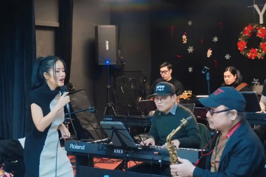 Diva Hồng Nhung bức xúc 'trên đời mới có một' sau khi bị hủy show đột ngột