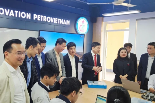 Hà Tĩnh khánh thành Phòng thực hành Giáo dục STEM trị giá 3,5 tỉ đồng