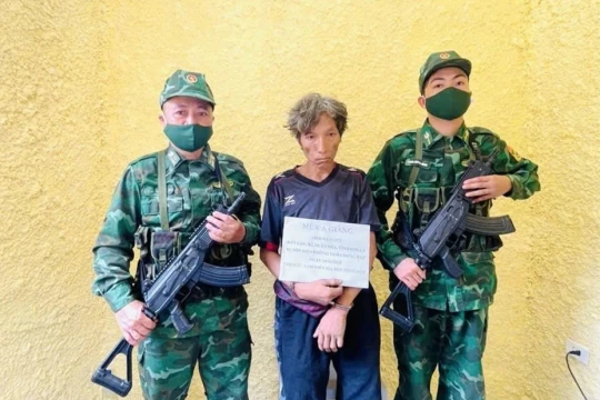 Bài 2: Cuộc truy đuổi trong bóng tối