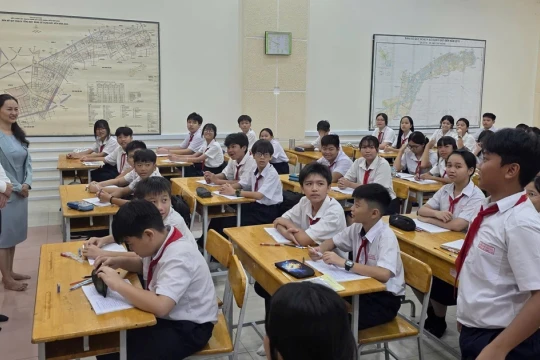 Tận dụng trụ sở dôi dư làm trường học: 'Chia lửa' với ngành Giáo dục