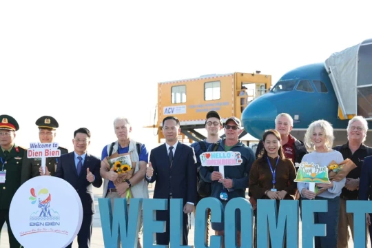 Điện Biên đón 184 hành khách trong chuyến bay đầu tiên của năm 2026