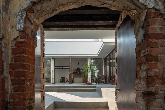 Ngôi nhà với chiếc cổng đặc biệt ở làng Ngọc Hồi