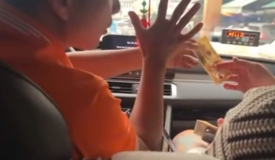 Tài xế taxi ở Nha Trang nghi "ảo thuật" tráo tiền, lừa du khách nước ngoài