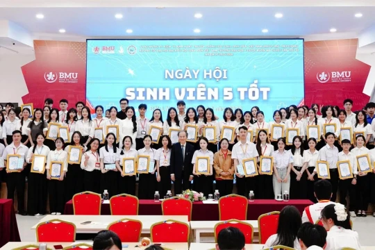 Lan tỏa phong trào 'Sinh viên 5 tốt' tại Trường Đại học Y Dược Buôn Ma Thuột