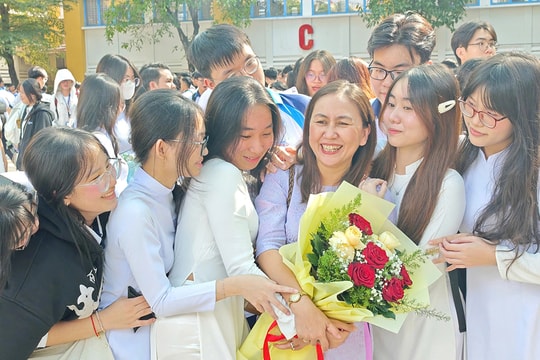 Năm đầu tiên giáo viên được thưởng tết, mức thưởng ra sao?