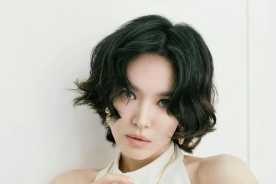 Song Hye Kyo không đủ xinh đẹp để đóng vai nữ chính?