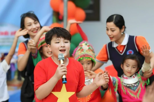 Cậu học trò đam mê ca hát và gieo mầm thiện nguyện