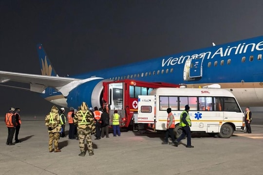 Vietnam Airlines phải hạ cánh khẩn cấp tại Ấn Độ để cấp cứu hành khách