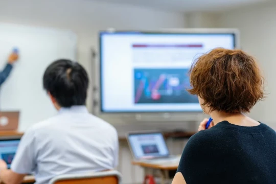 Trường học Anh hướng nghiệp cho người lao động