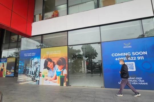 Cảnh cuối năm trung tâm thương mại Hà Nội nhiều nơi 'cửa đóng then cài'