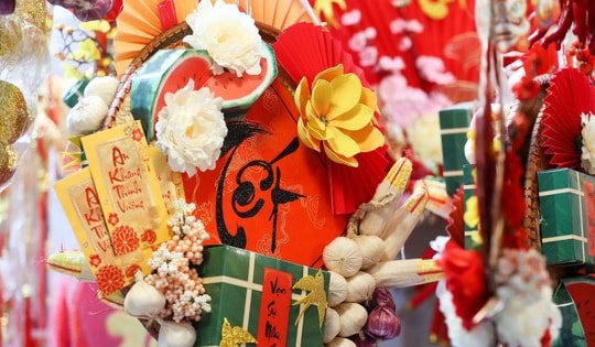 Hà Nội hướng dẫn tặng quà Tết cho người hưởng lương hưu, trợ cấp mất sức lao động