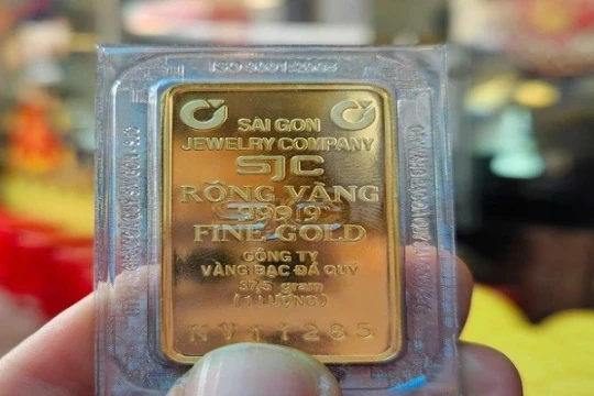 Giá vàng hôm nay 8/1 trong nước tăng thêm 100 ngàn đồng/lượng, thế giới giảm nhẹ