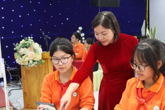 Bước tiến rõ rệt từ chính sách dành cho giáo viên, nhân viên