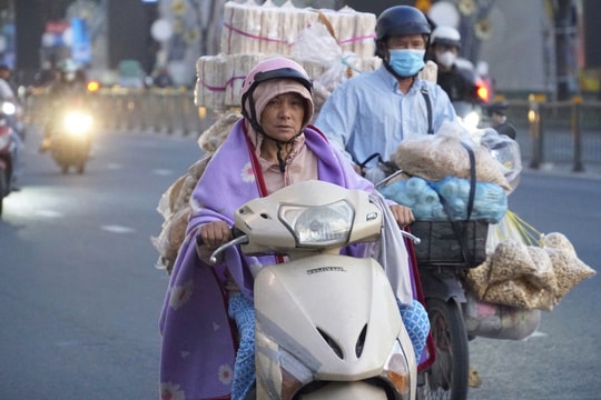 Chuyên gia: TP.HCM còn 2-3 đợt lạnh từ nay đến Tết Nguyên đán 2026