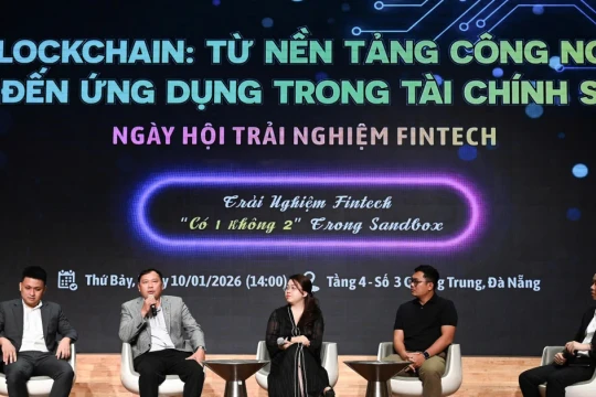 Sinh viên Đại học Duy Tân trải nghiệm các ứng dụng tài chính số hợp pháp