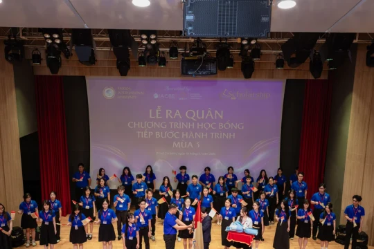 Thêm nhiều học bổng đến trường cho tân sinh viên