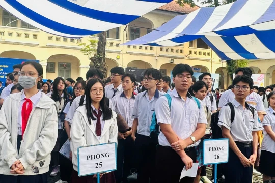 3.800 học sinh giỏi tham gia thi giải toán trên máy tính cầm tay