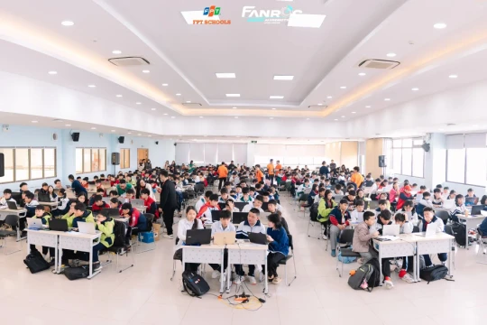 Đông đảo học sinh THCS tham gia cuộc thi FPT Schools AI & Robotics Challenge