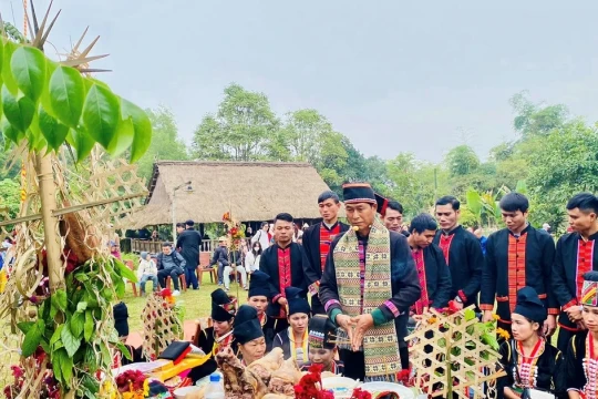 Năm mới vui 'Tết bản làng'