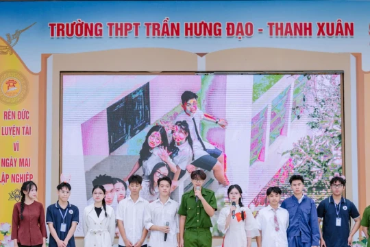 Học sinh 'sân khấu hóa' truyền thông điệp đẩy lùi bạo lực học đường