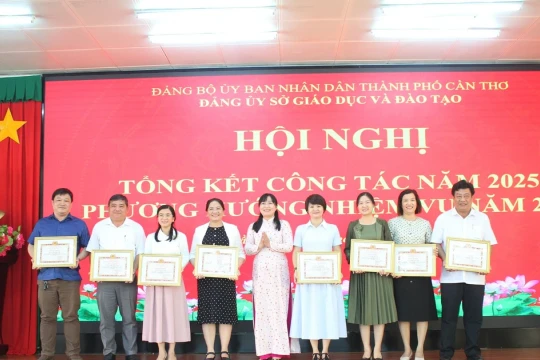 Đảng ủy Sở GD&ĐT TP Cần Thơ thực hiện tốt nhiệm vụ chính trị và chuyên môn