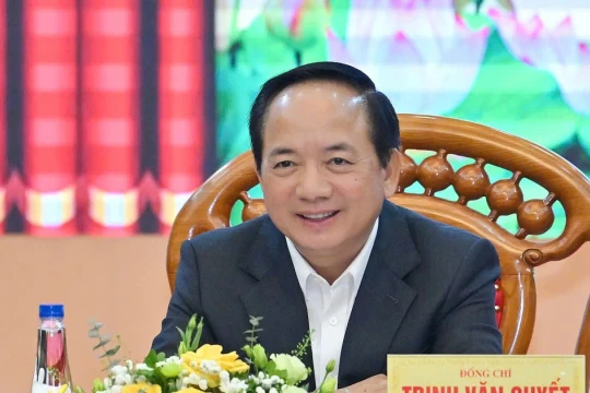 Giới thiệu Trưởng Ban Tuyên giáo và Dân vận Trung ương ứng cử đại biểu Quốc hội