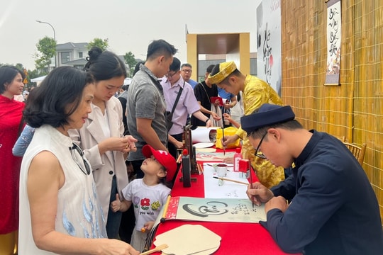 Nữ giáo viên ở TPHCM: "Nhận thưởng Tết sẽ đi gửi tiết kiệm 70 triệu đồng"