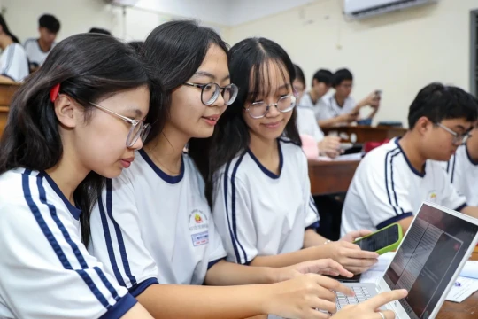 Phát huy học liệu số