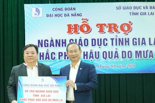 Sở GD&ĐT Gia Lai tiếp nhận hỗ trợ khắc phục mưa lũ từ Công đoàn Đại học Đà Nẵng
