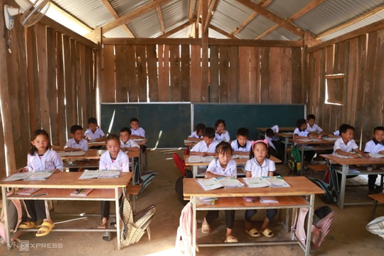 13 năm mơ ngôi trường gạch của thầy giáo cắm bản