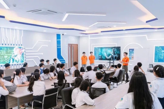 Trường ĐH công bố Quỹ học bổng hơn 200 tỷ đồng, tìm kiếm học sinh tài năng