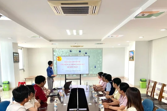 Ứng dụng trí tuệ nhân tạo vào giảng dạy môn Toán