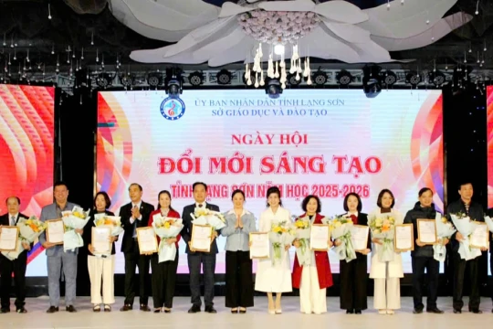 Giáo dục Lạng Sơn bắt nhịp chuyển động cùng công nghệ
