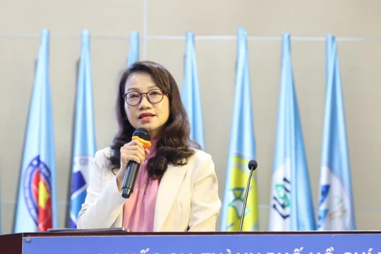 Giới thiệu Giám đốc Đại học Quốc gia TPHCM ứng cử đại biểu Quốc hội khóa XVI