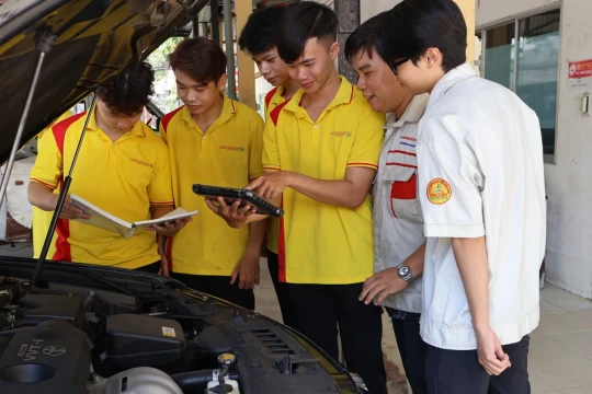 Trường nghề số hóa để thu hút thí sinh