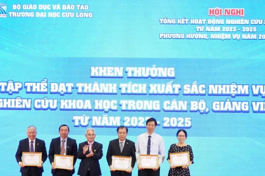 Trong 3 năm, giảng viên, SV Trường ĐH Cửu Long thực hiện gần 500 đề tài NCKH